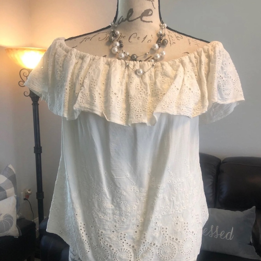 Lucky Brand Ladies Top.